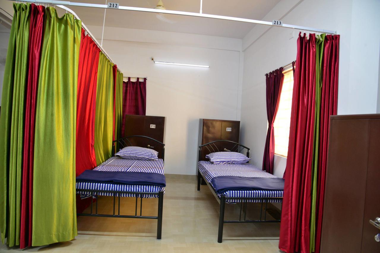 Отель Tranquil Hospitality Бхубанешвара Экстерьер фото